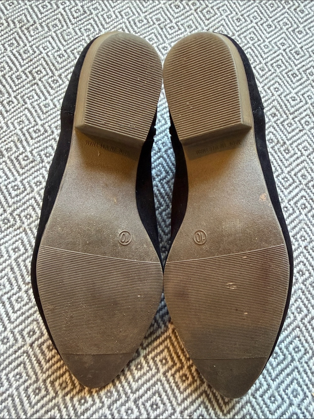 Old Navy Black Pointed Toe Ankle Booties - Picture 13 of 13